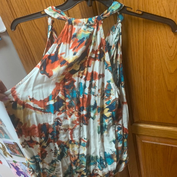 Top - Picture 2 of 3